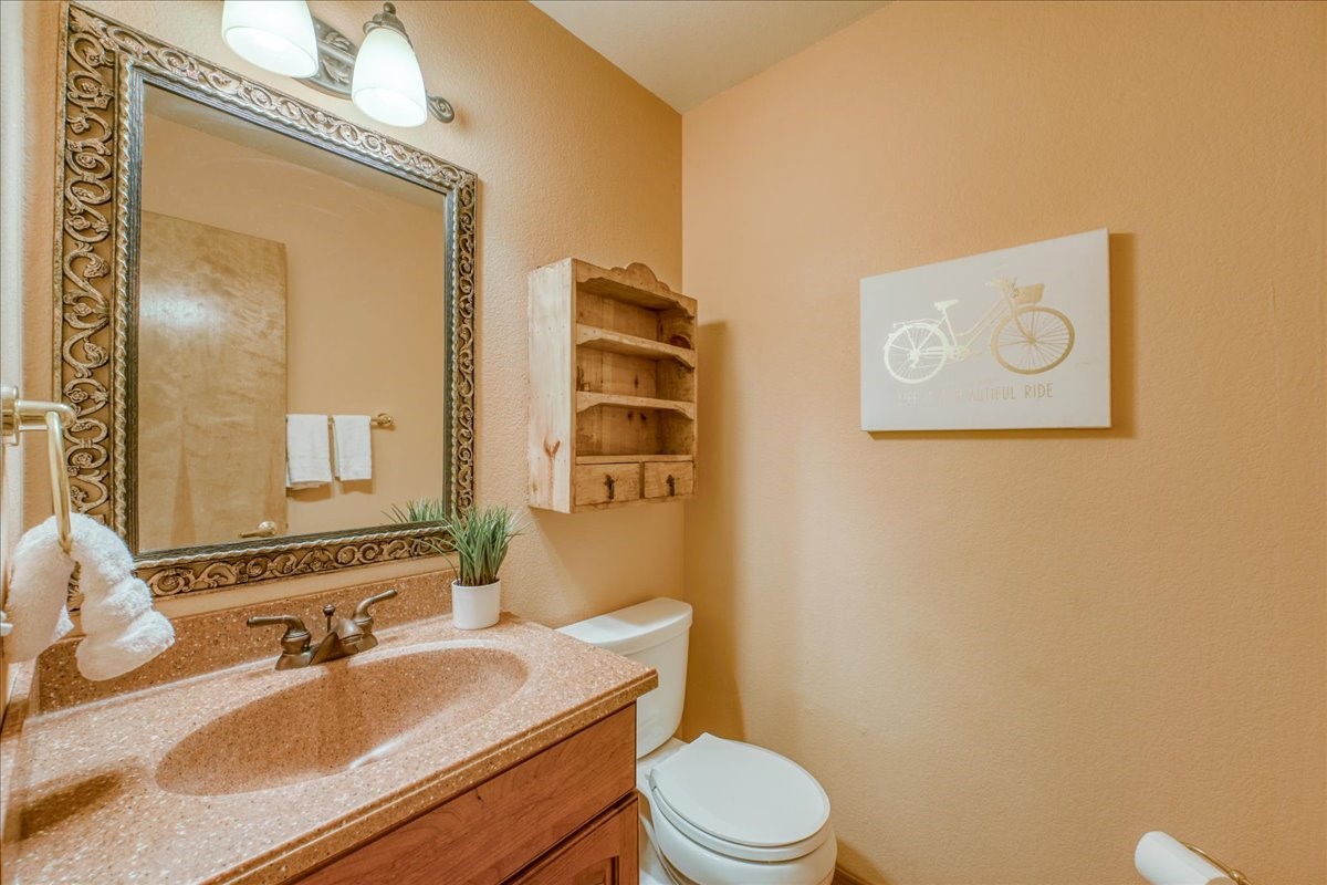 51 Corinthian CIRCLE