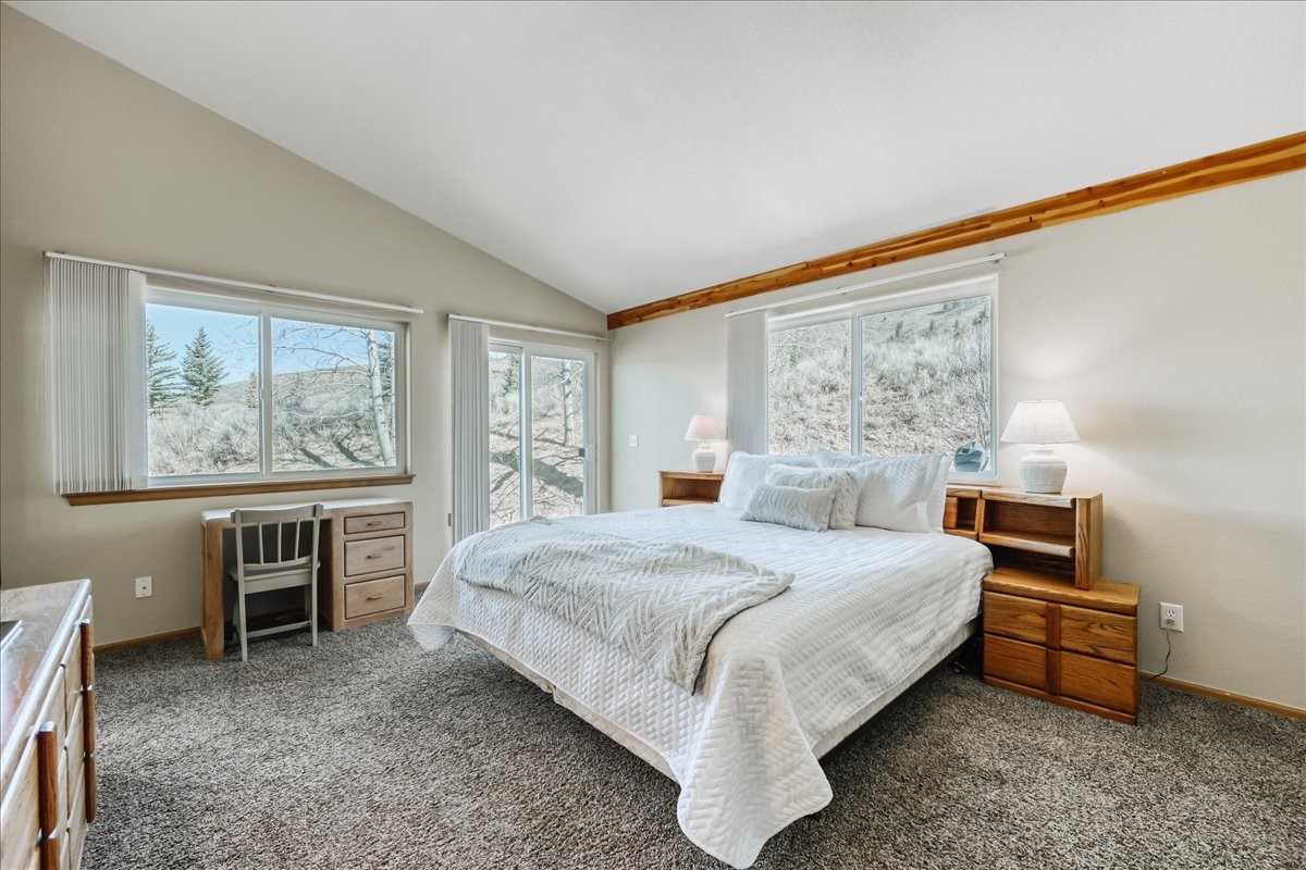 51 Corinthian CIRCLE