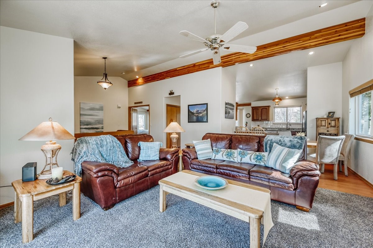 51 Corinthian CIRCLE