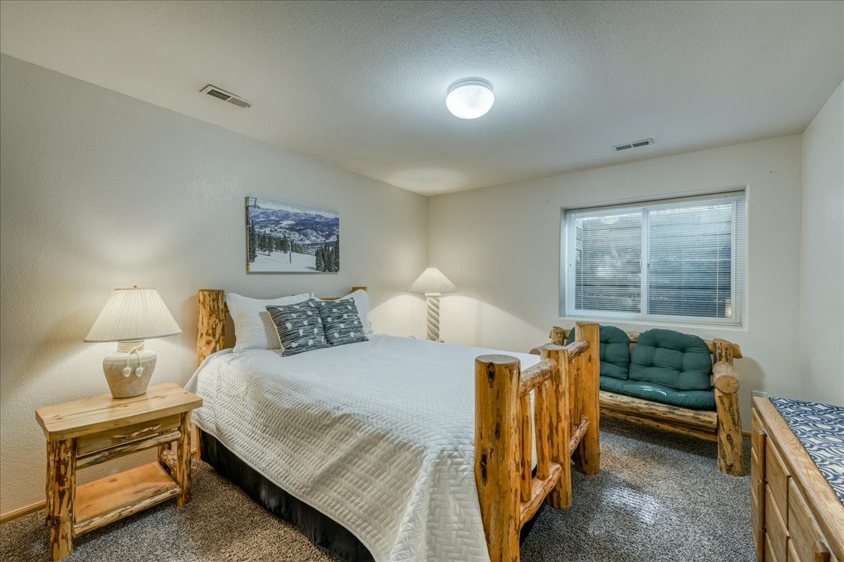 51 Corinthian CIRCLE
