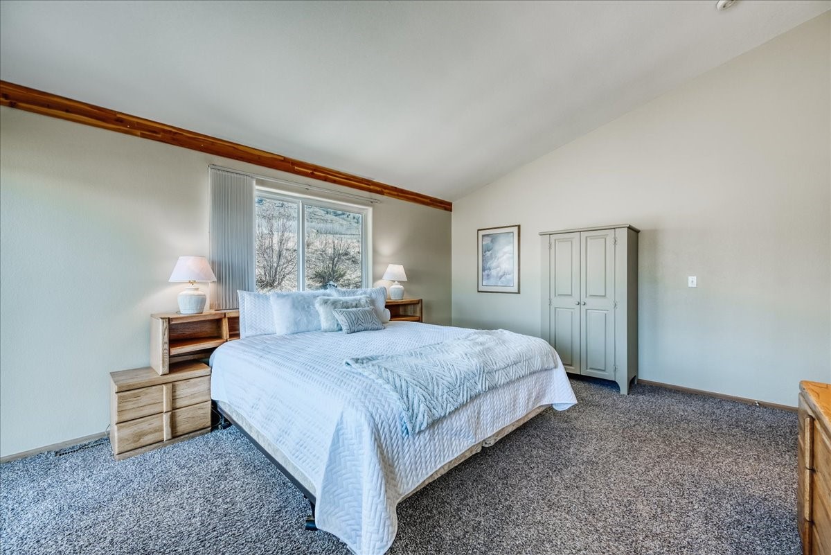 51 Corinthian CIRCLE