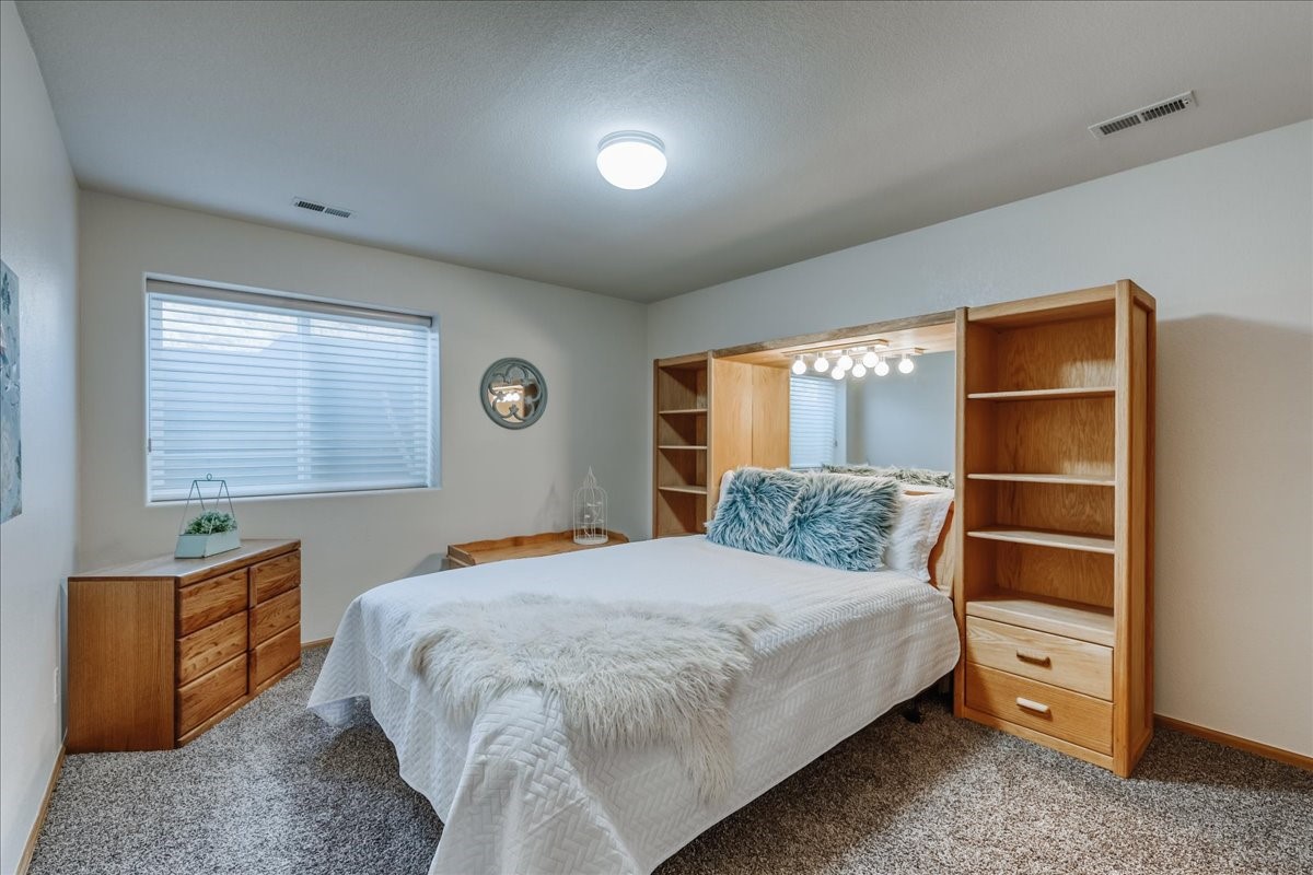 51 Corinthian CIRCLE