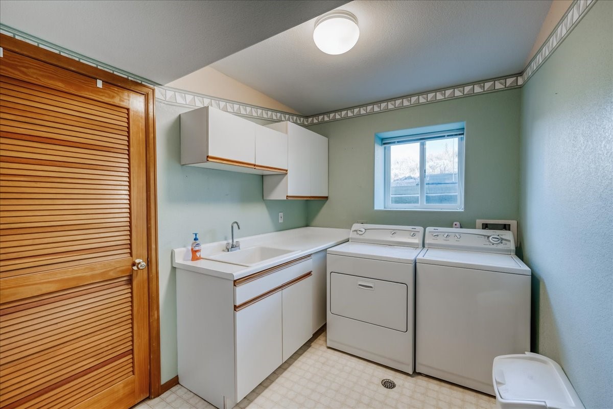 51 Corinthian CIRCLE
