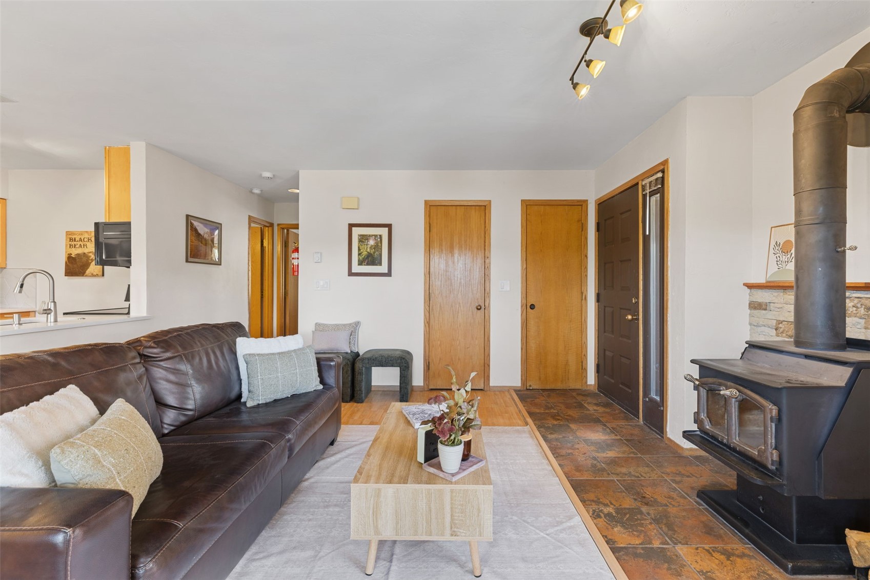 875 Four O Clock ROAD D3