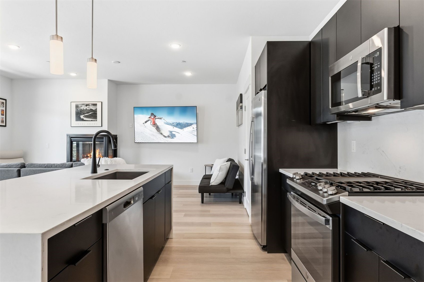 930 Blue River PARKWAY 625