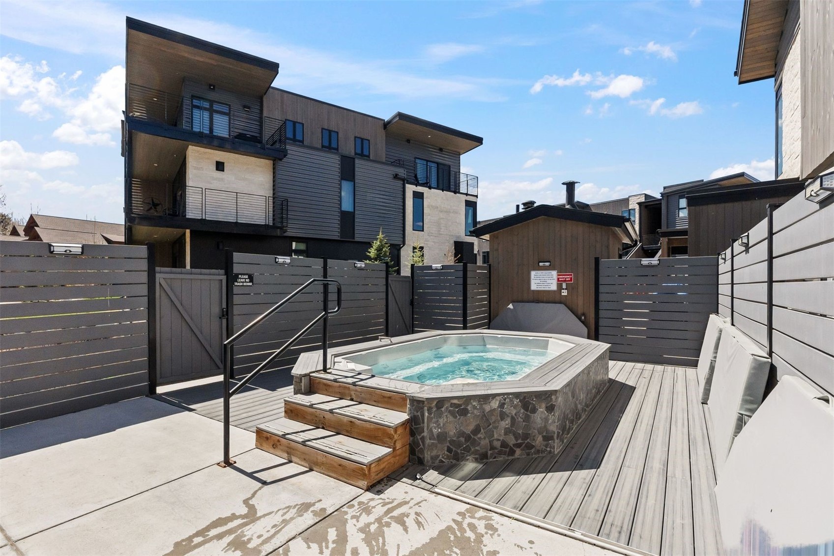 930 Blue River PARKWAY 625