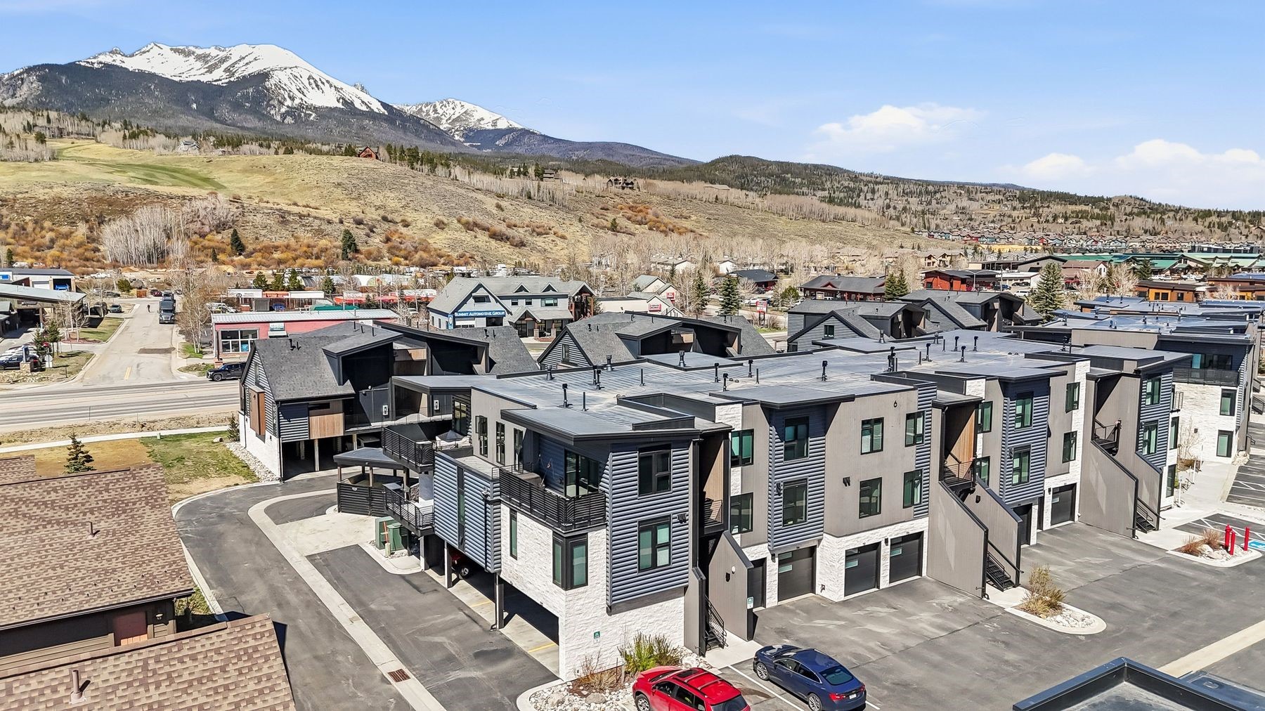 930 Blue River PARKWAY 625