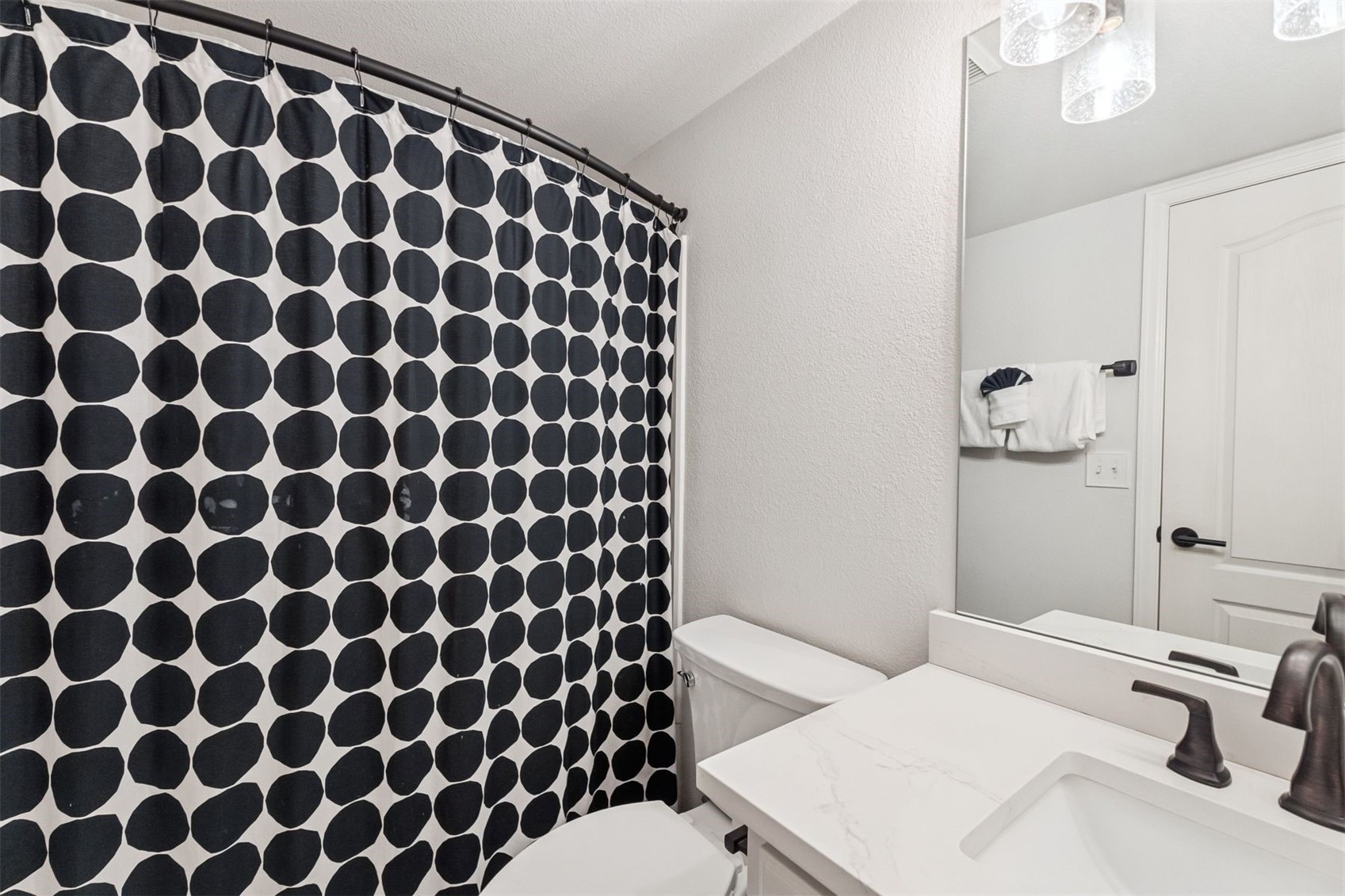 163 Pelican CIRCLE 1206