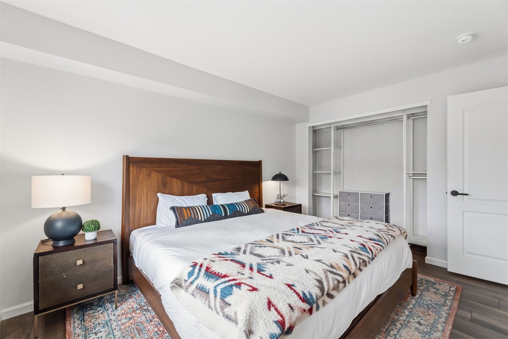 163 Pelican CIRCLE 1206