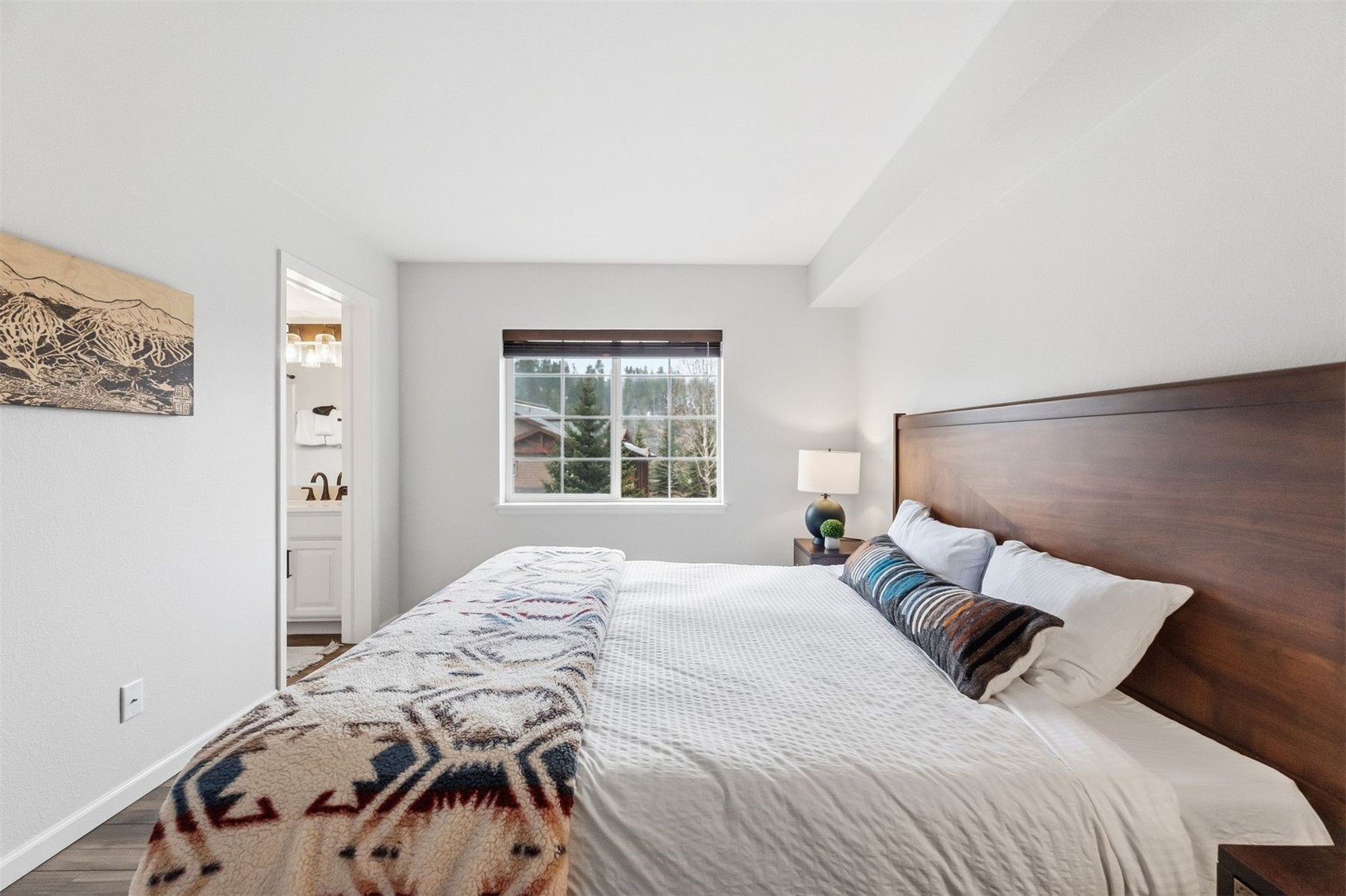 163 Pelican CIRCLE 1206