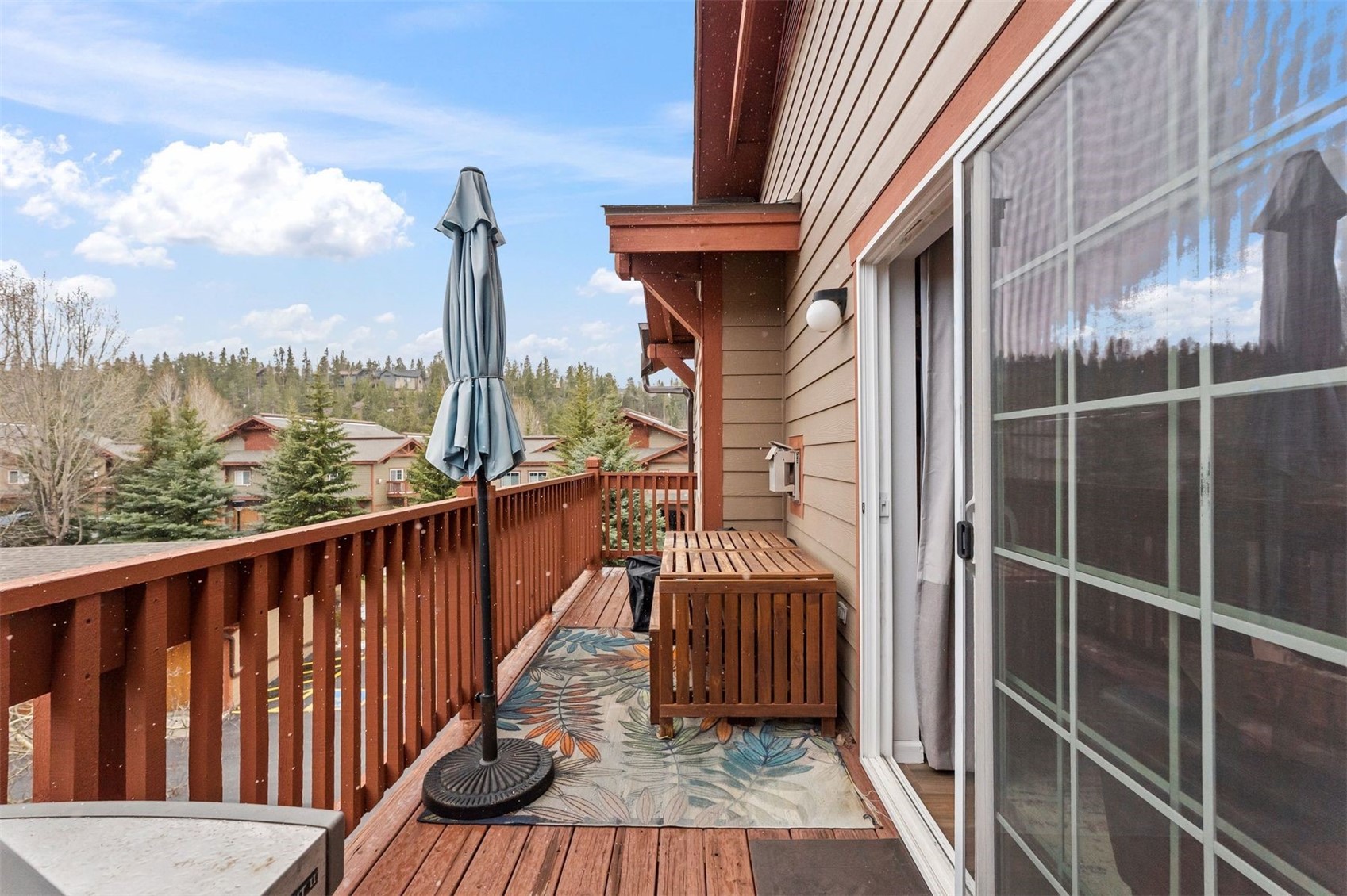 163 Pelican CIRCLE 1206