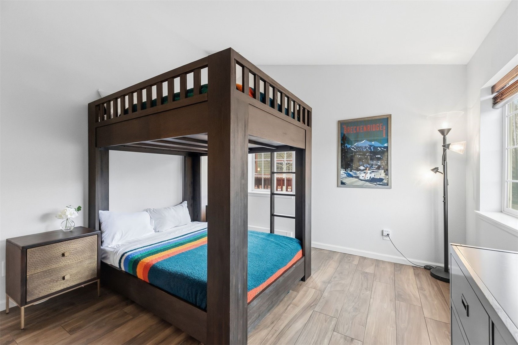 163 Pelican CIRCLE 1206