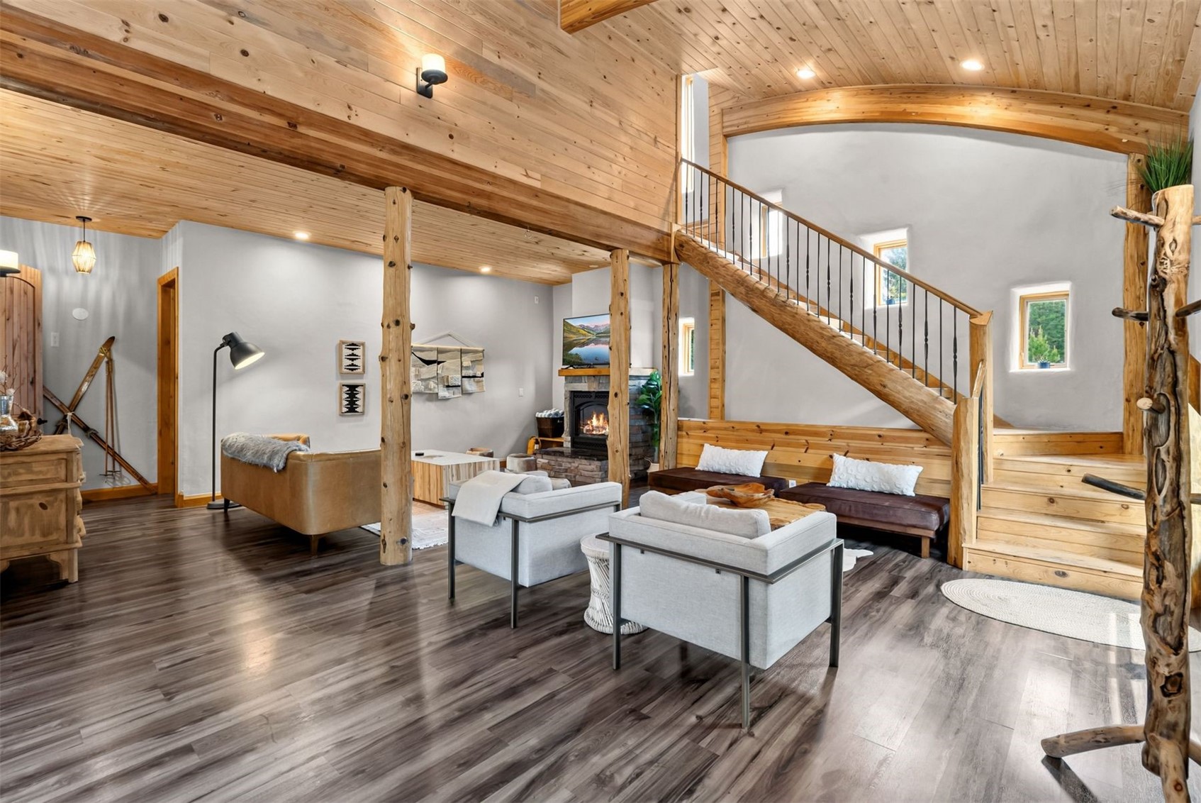 239 Sherwood LANE