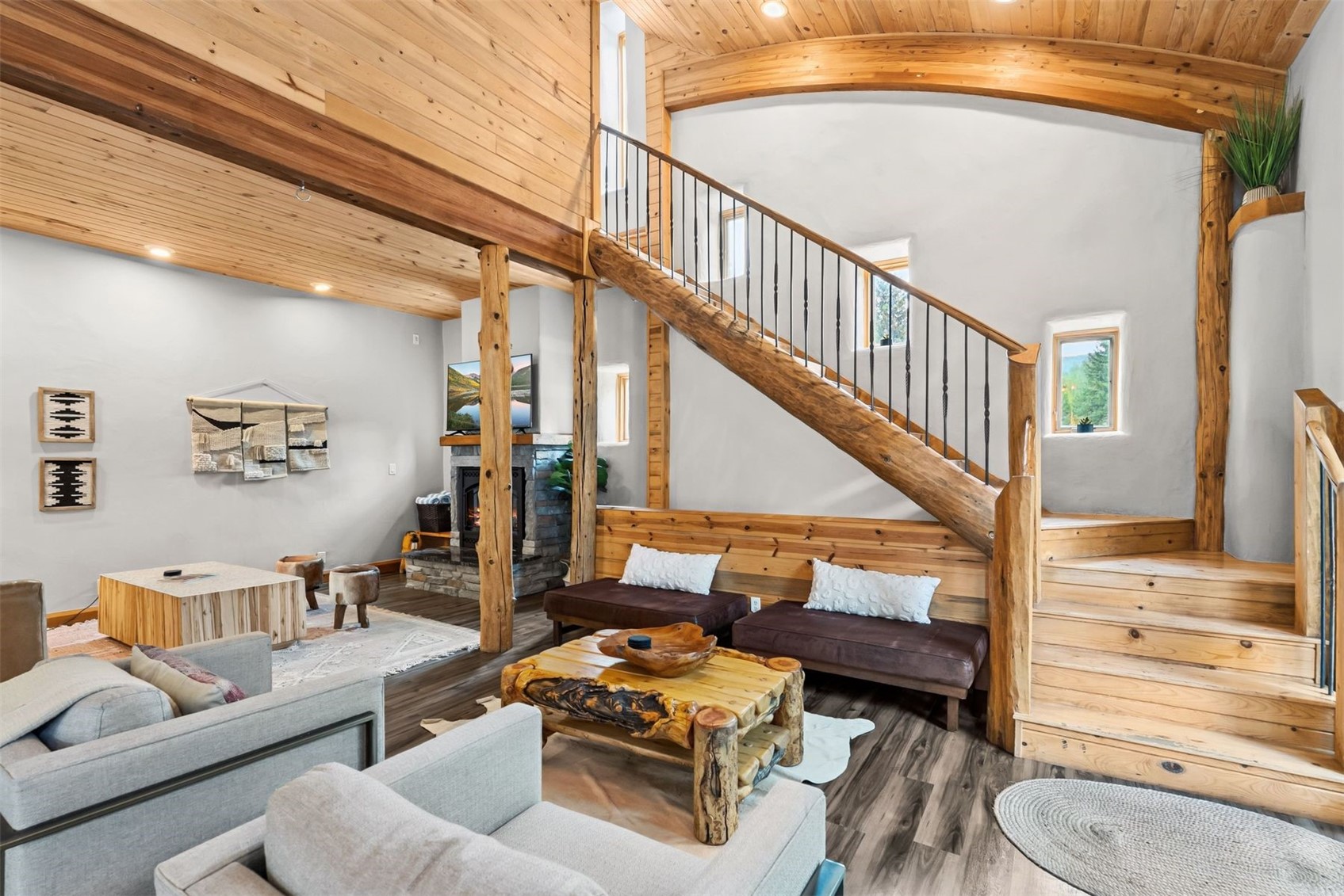 239 Sherwood LANE