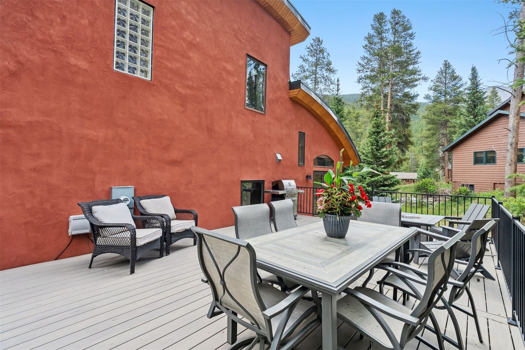 239 Sherwood LANE