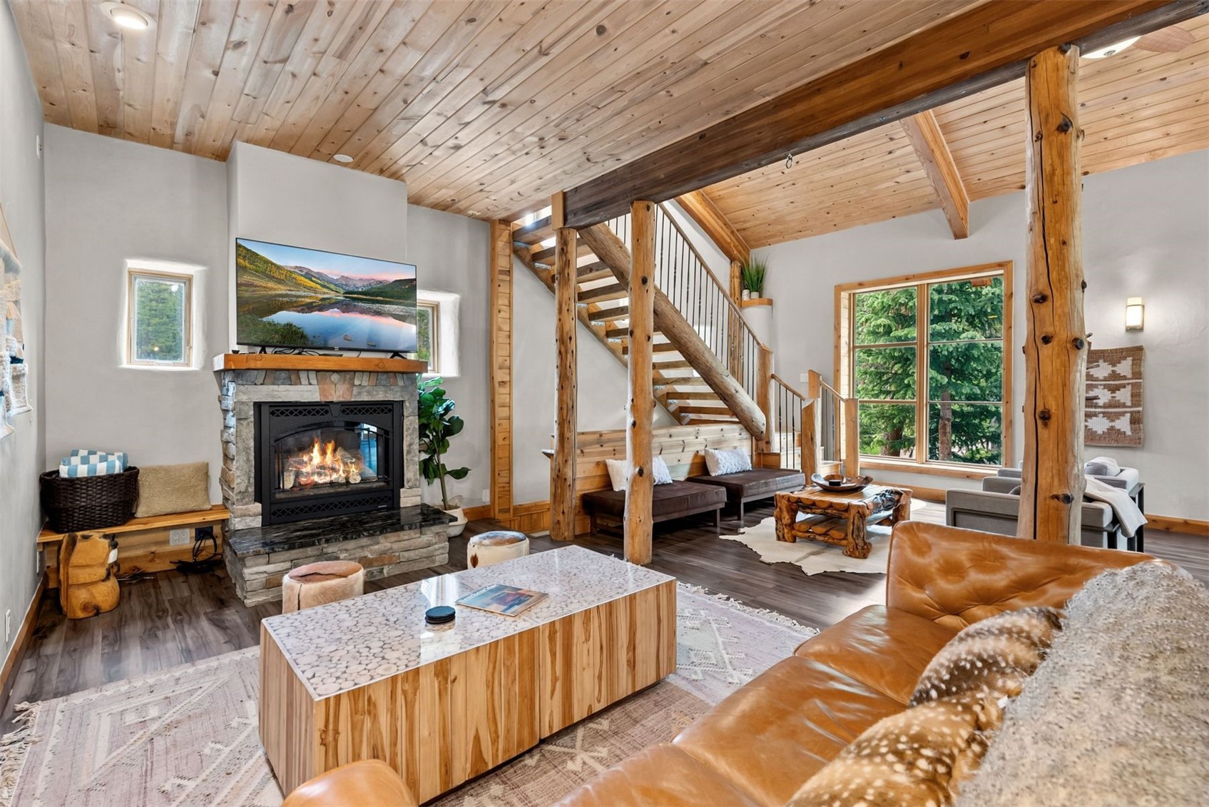 239 Sherwood LANE