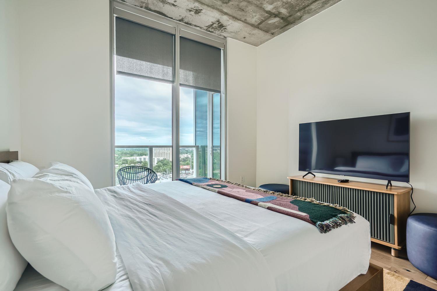48 E East Ave # 1706