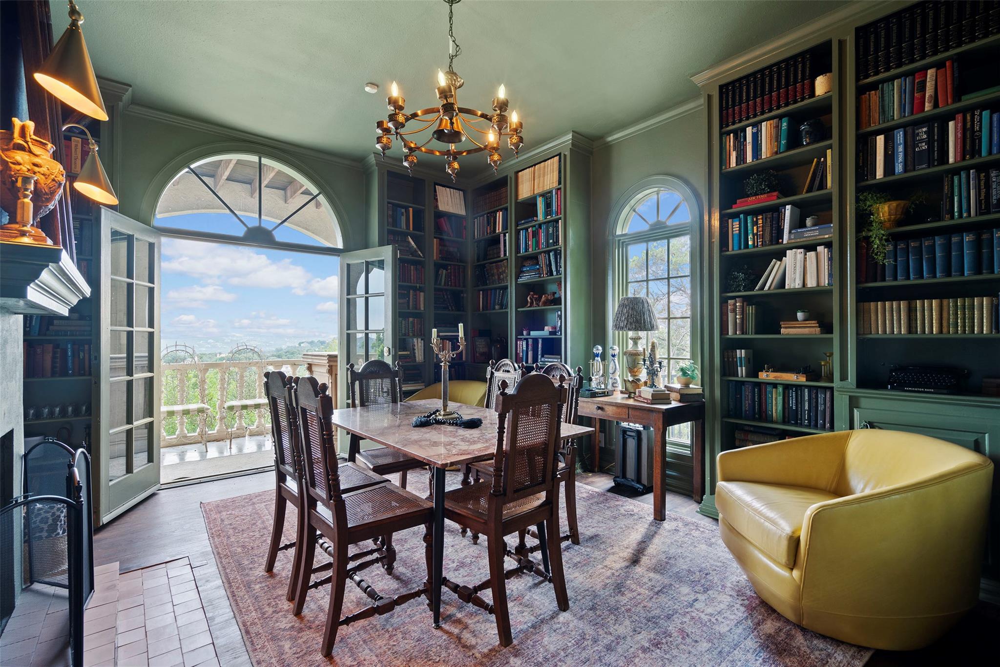 6203 Ledge Mountain DR