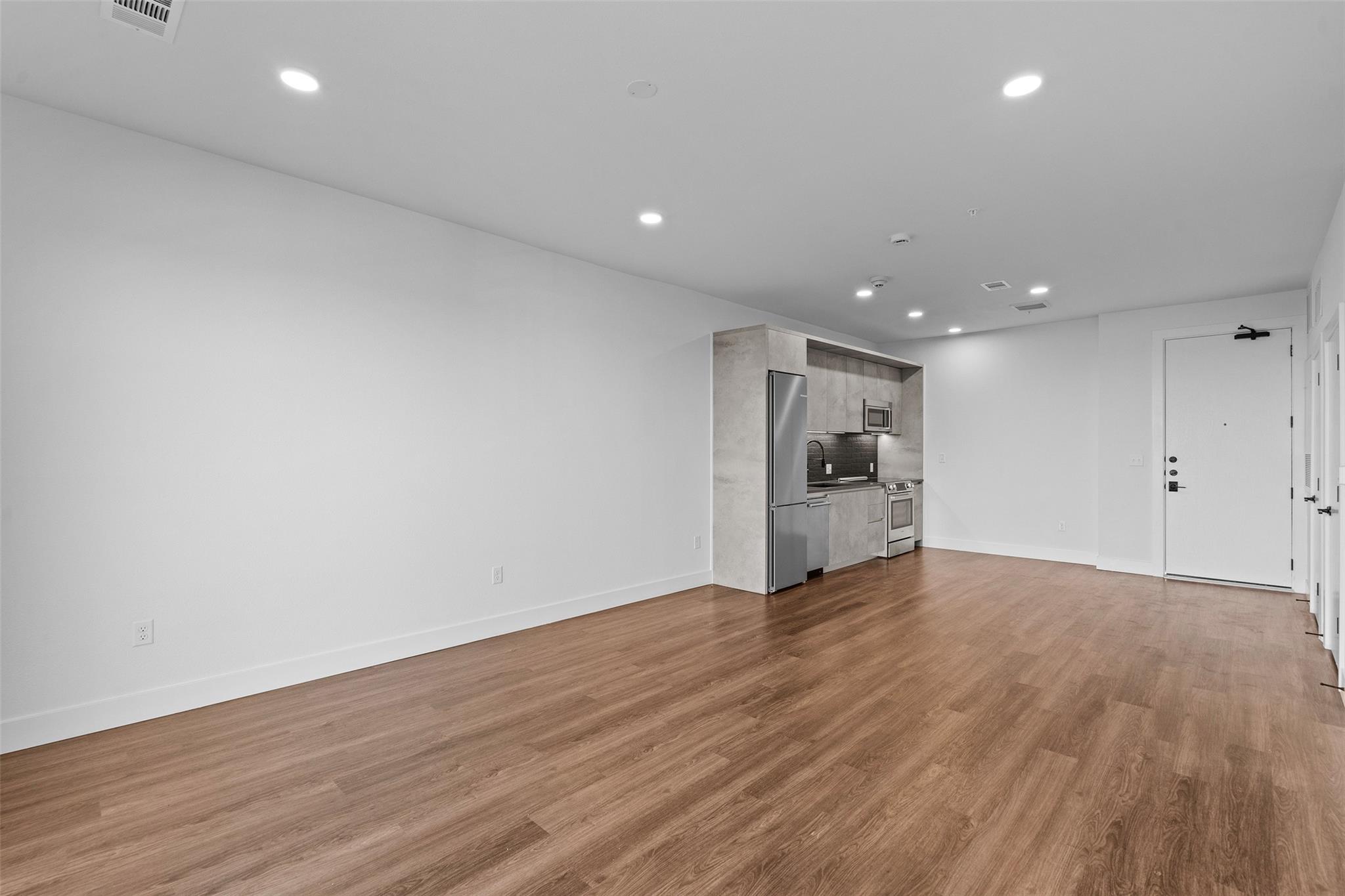 4315 S Congress Ave # 433