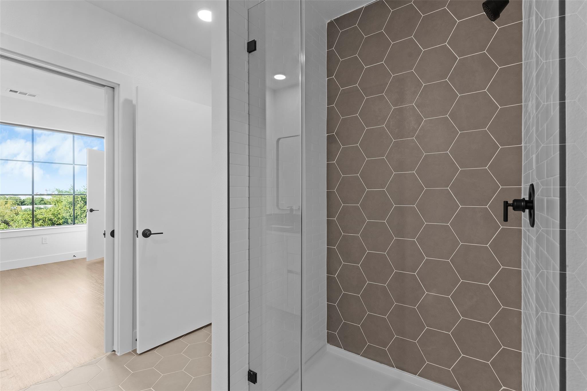 4315 S Congress Ave # 433