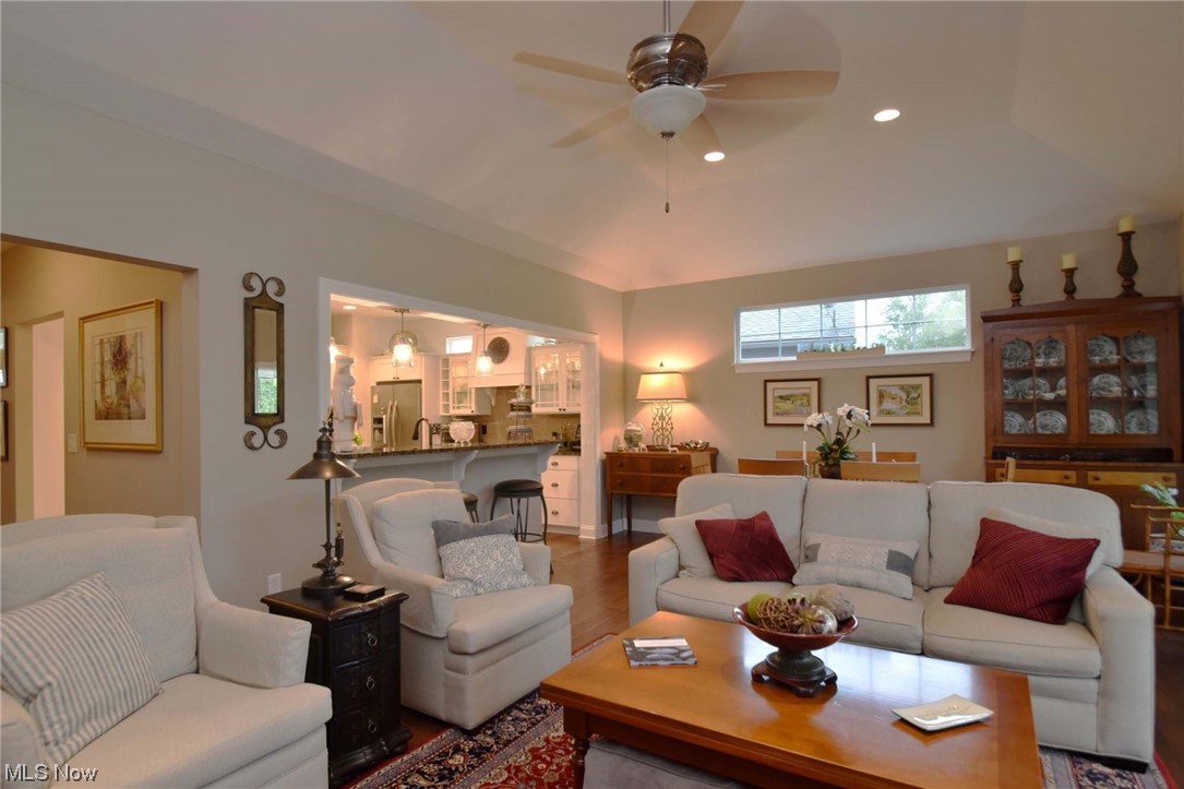 7326 Edwards Landing
