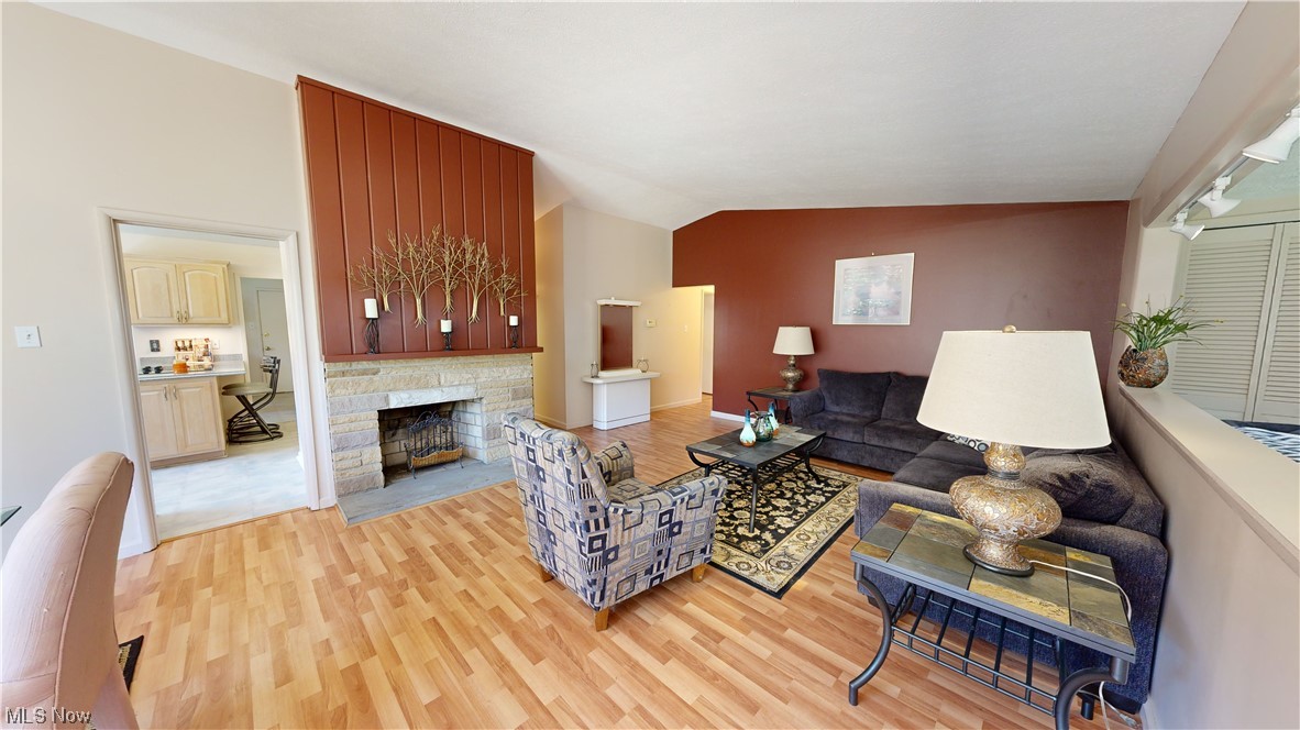 5277 Chickadee Lane
