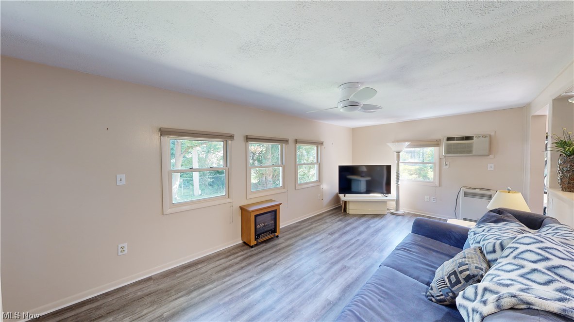 5277 Chickadee Lane