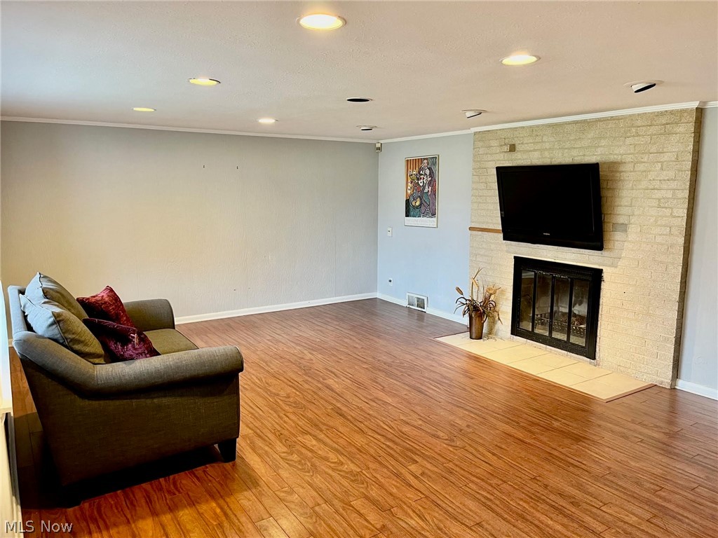 23776 Glenhill Drive