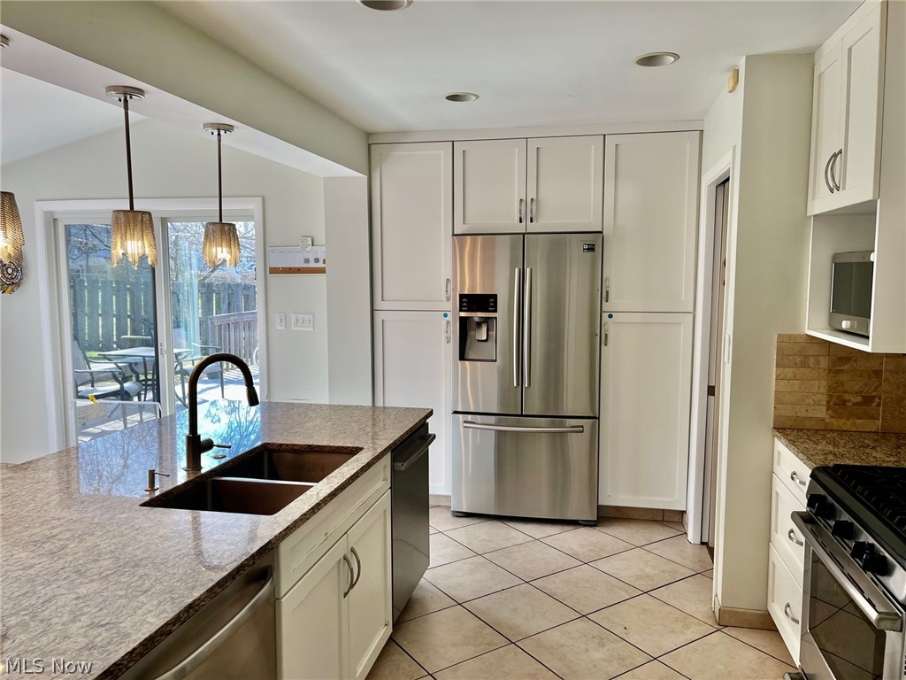 23776 Glenhill Drive