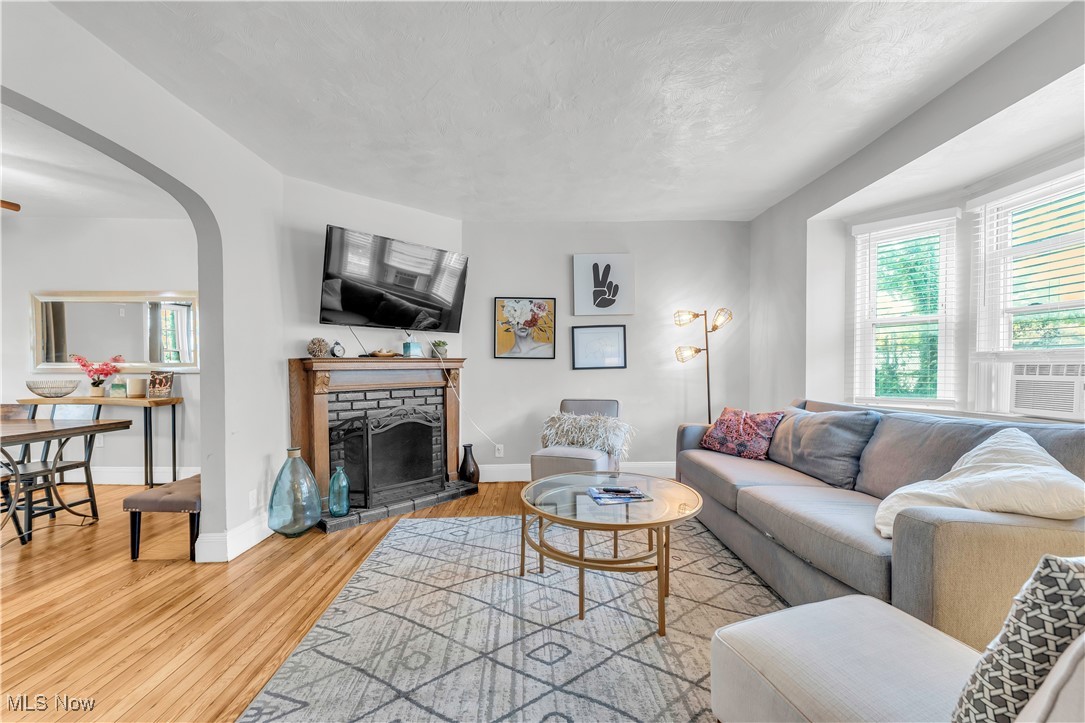 4122 Chester Avenue 19