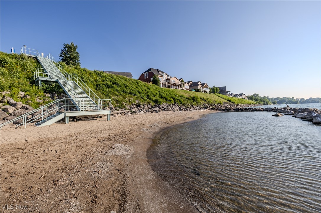 1625 Clipper Cove