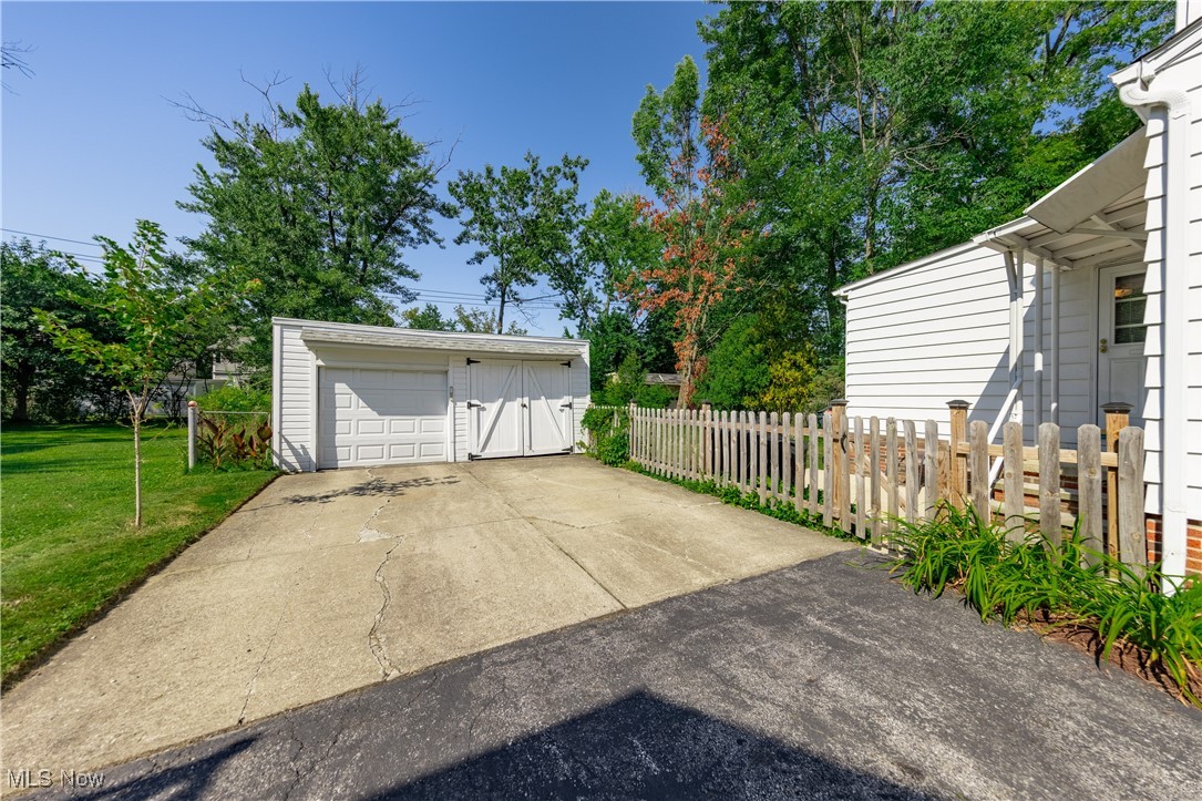 3343 E Scarborough Road