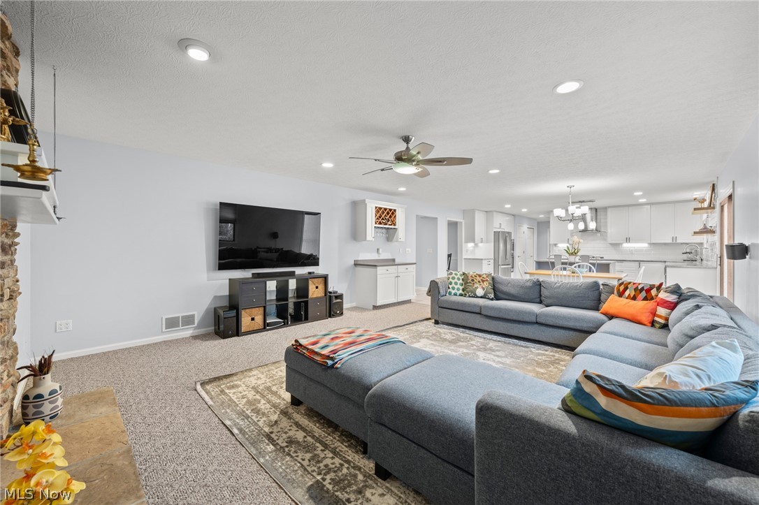 25471 Hilltop Drive
