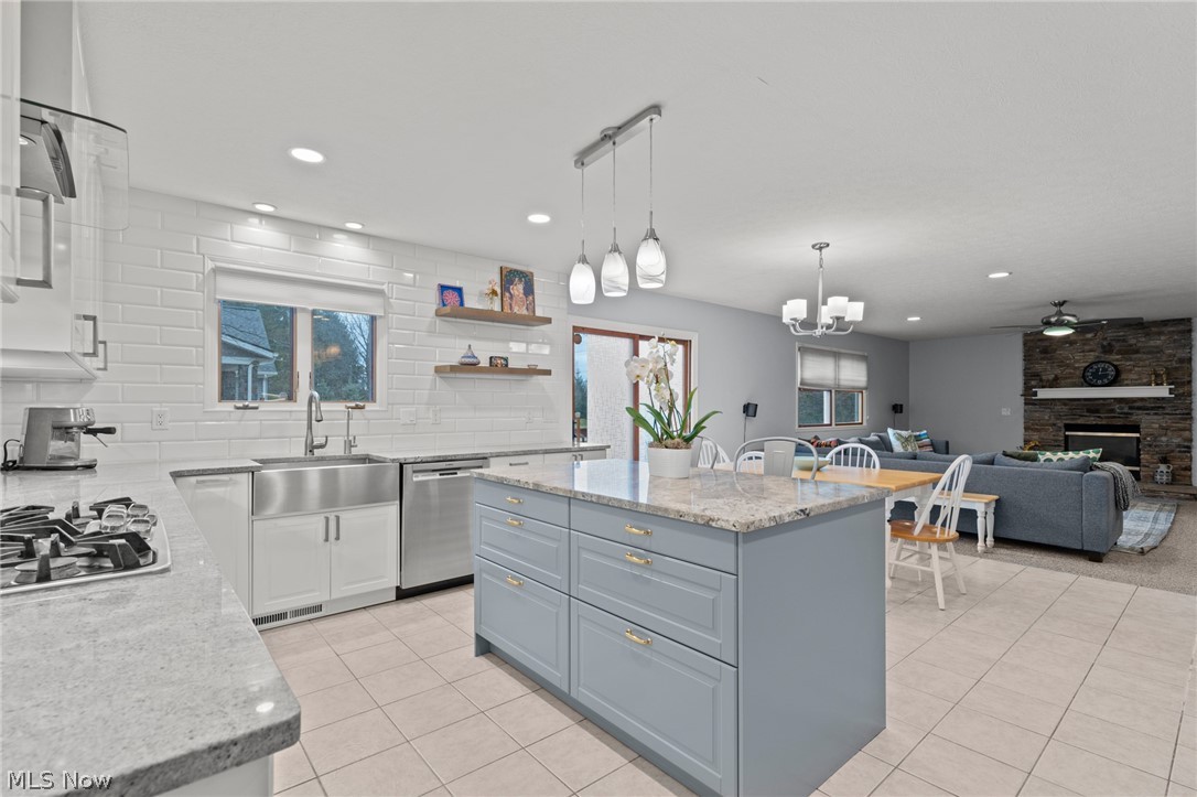 25471 Hilltop Drive