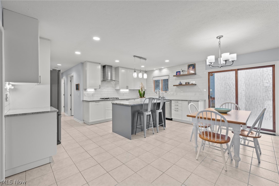 25471 Hilltop Drive