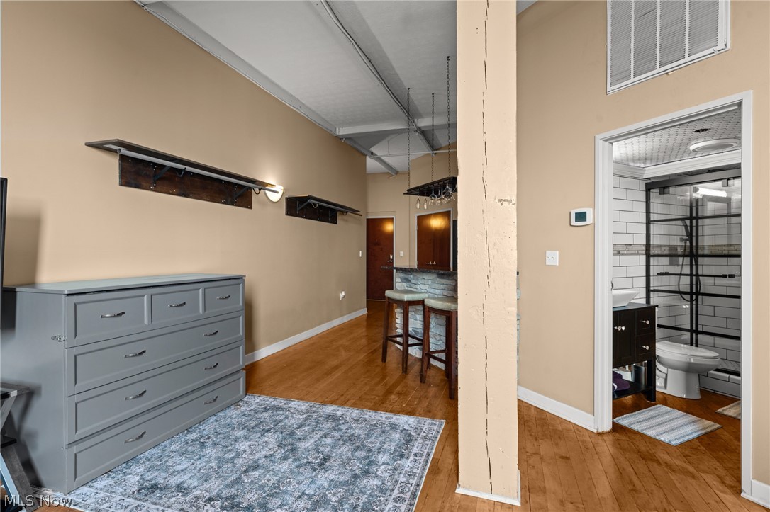 1133 W 9th Street 307