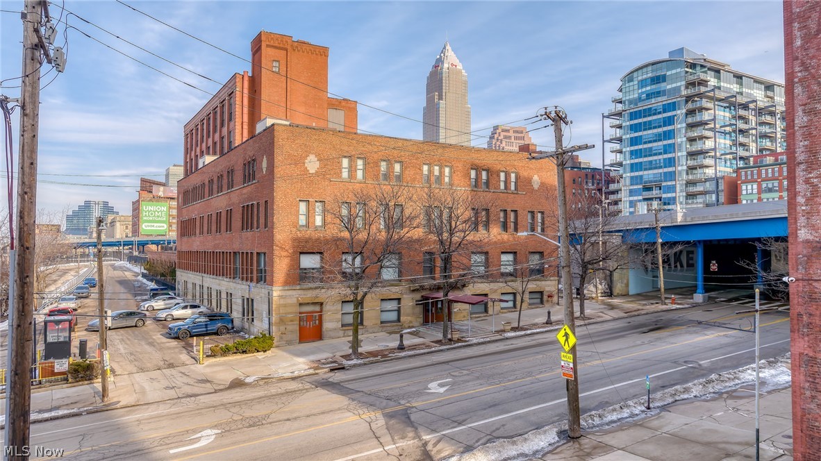 1133 W 9th Street 307