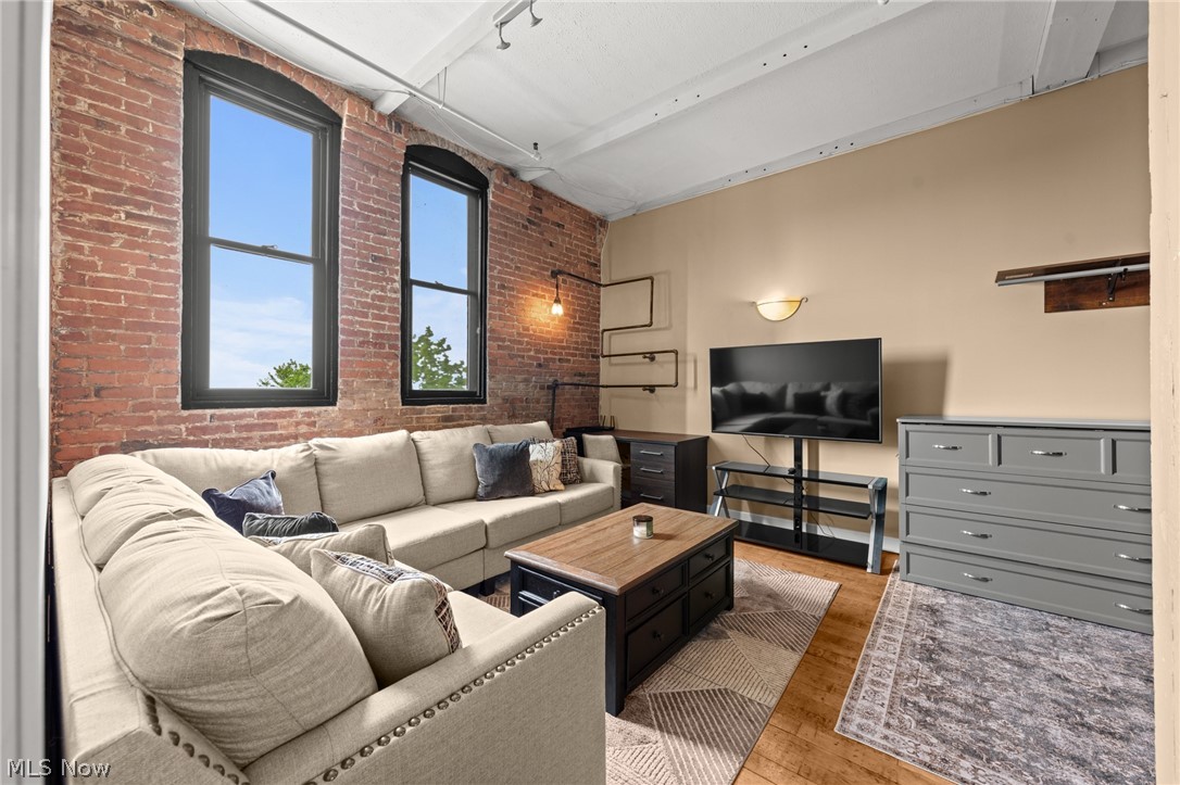 1133 W 9th Street 307