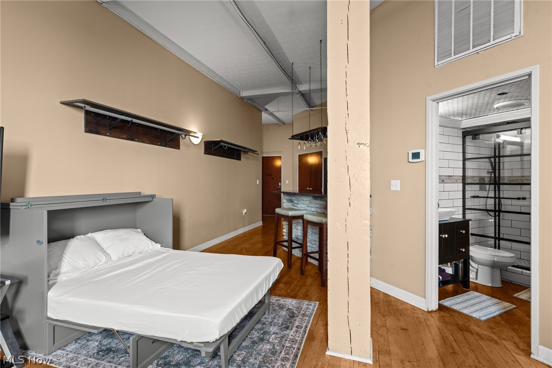 1133 W 9th Street 307