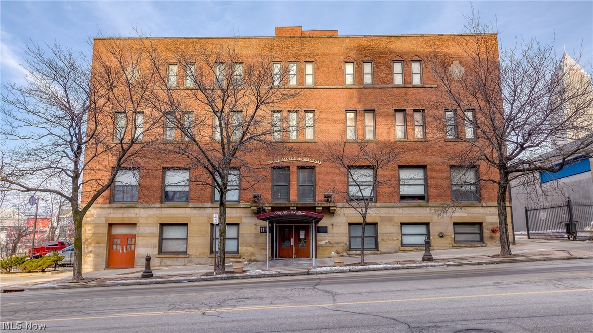 1133 W 9th Street 307