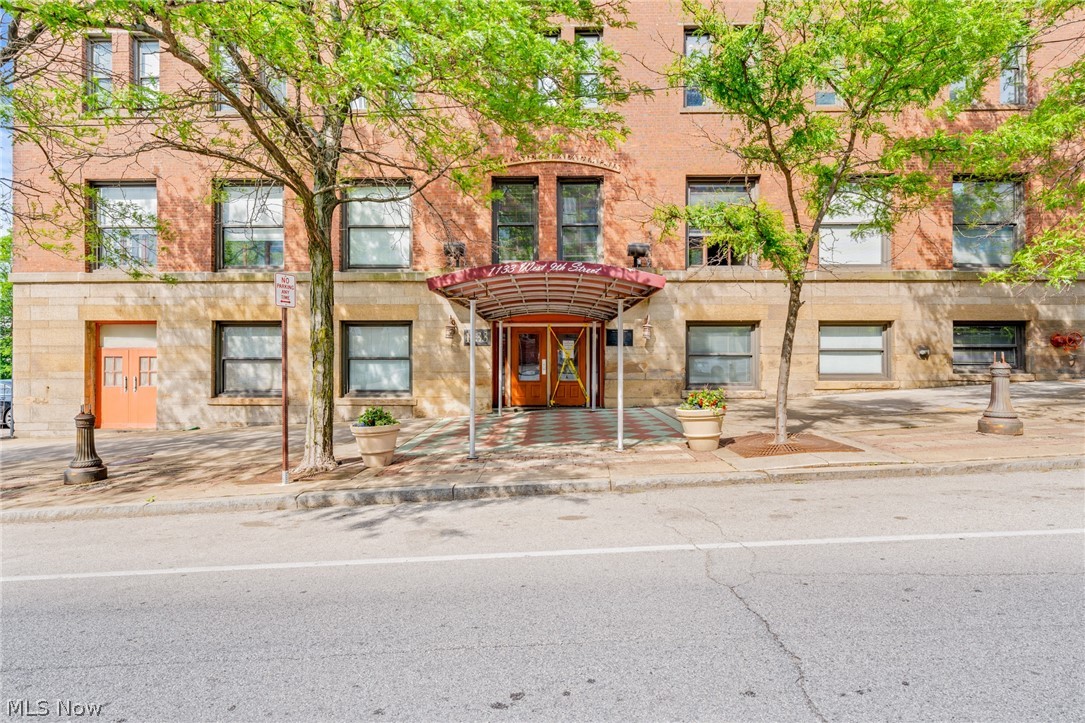 1133 W 9th Street 307