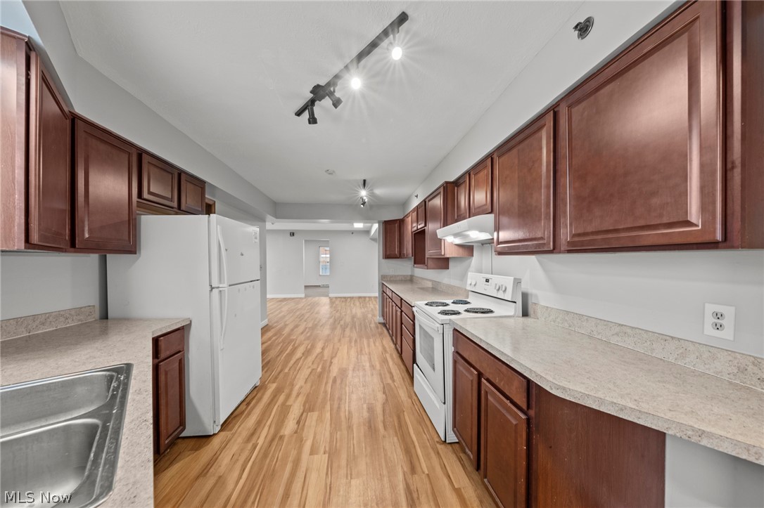 1653 Southbend Drive