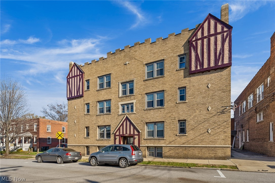 1385 Cranford Avenue 12