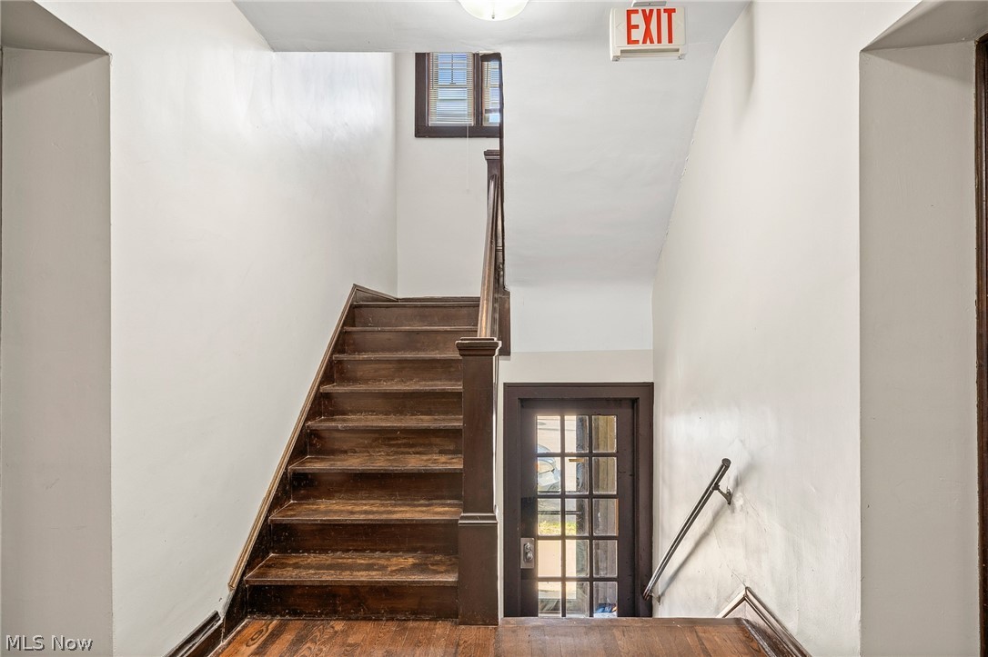 1385 Cranford Avenue 12