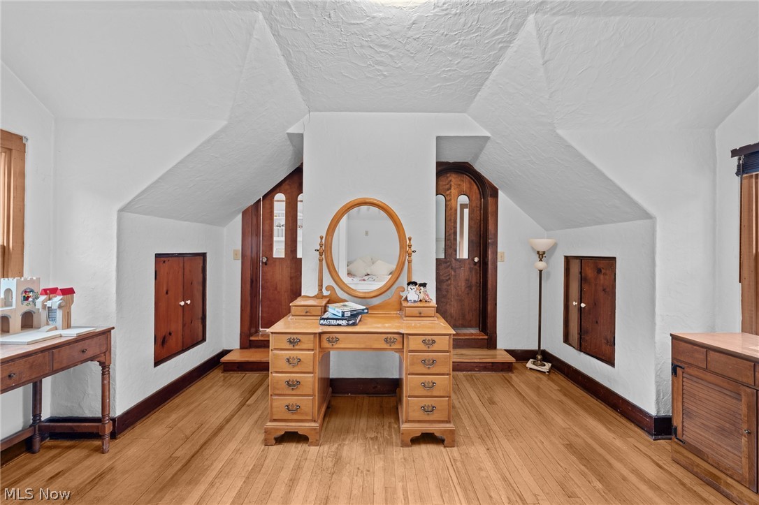5227 Som Center Road