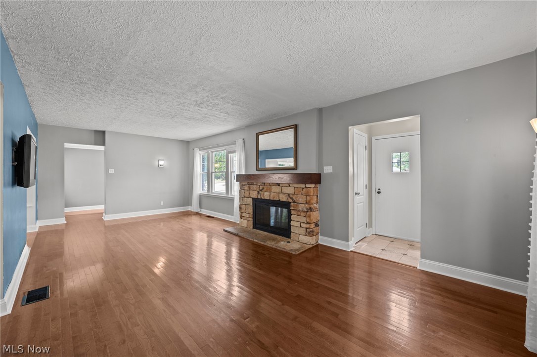 1591 Maywood Road
