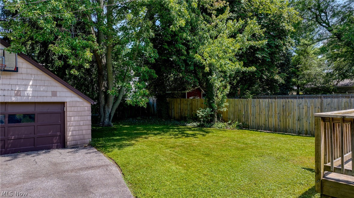 1591 Maywood Road