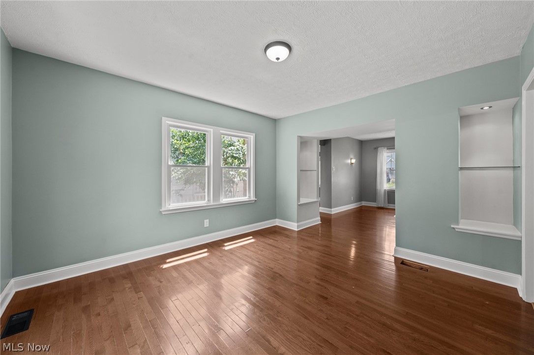 1591 Maywood Road