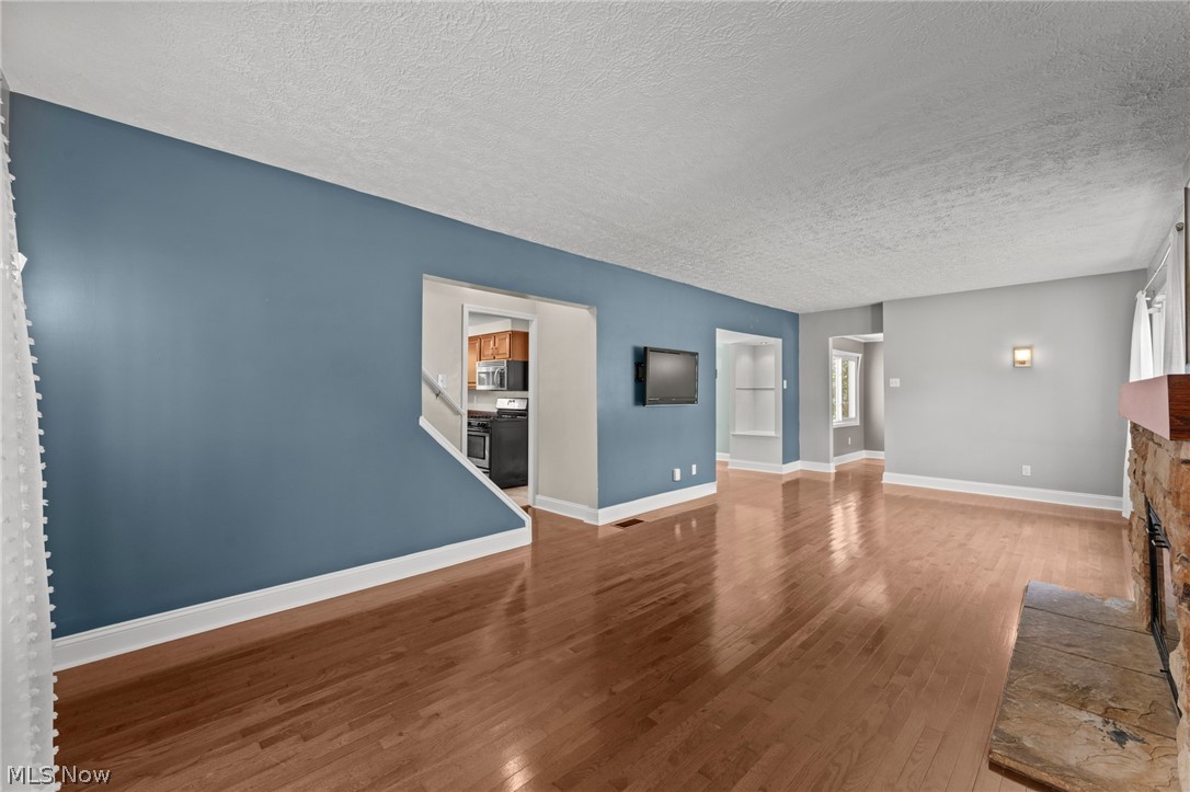 1591 Maywood Road