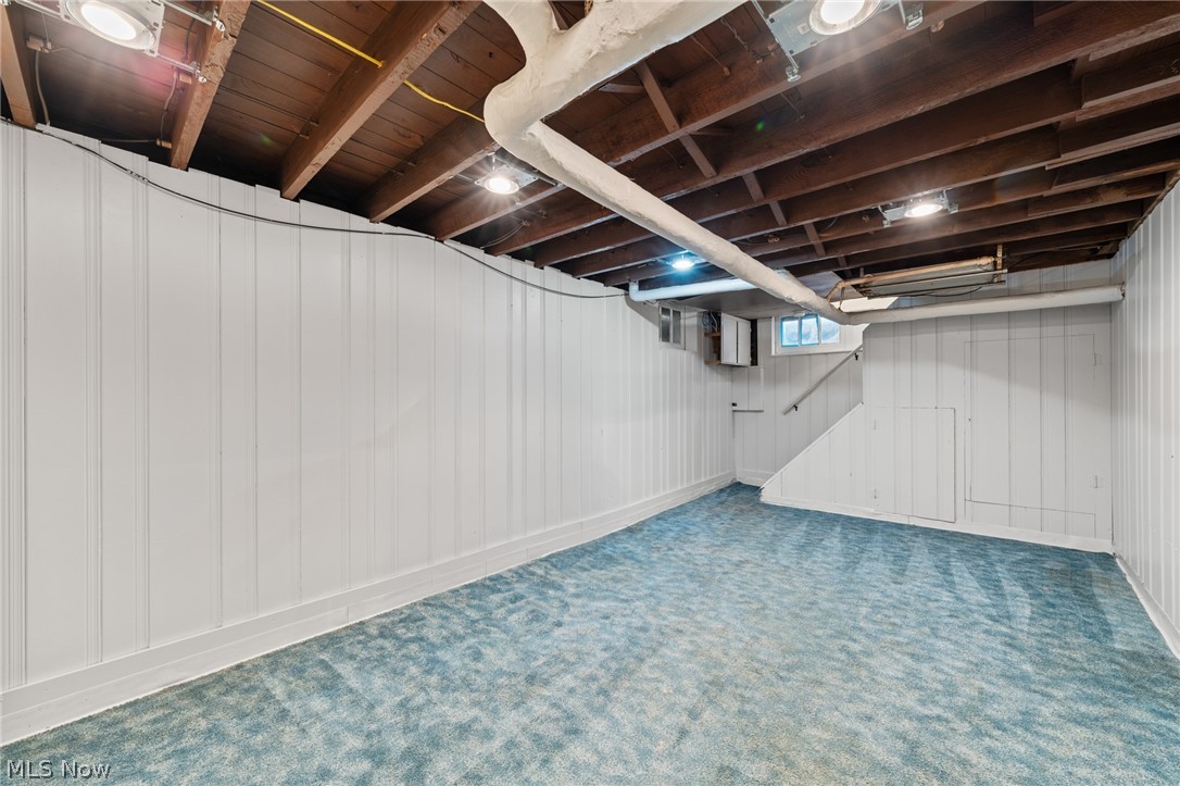 3322 E Fairfax Road